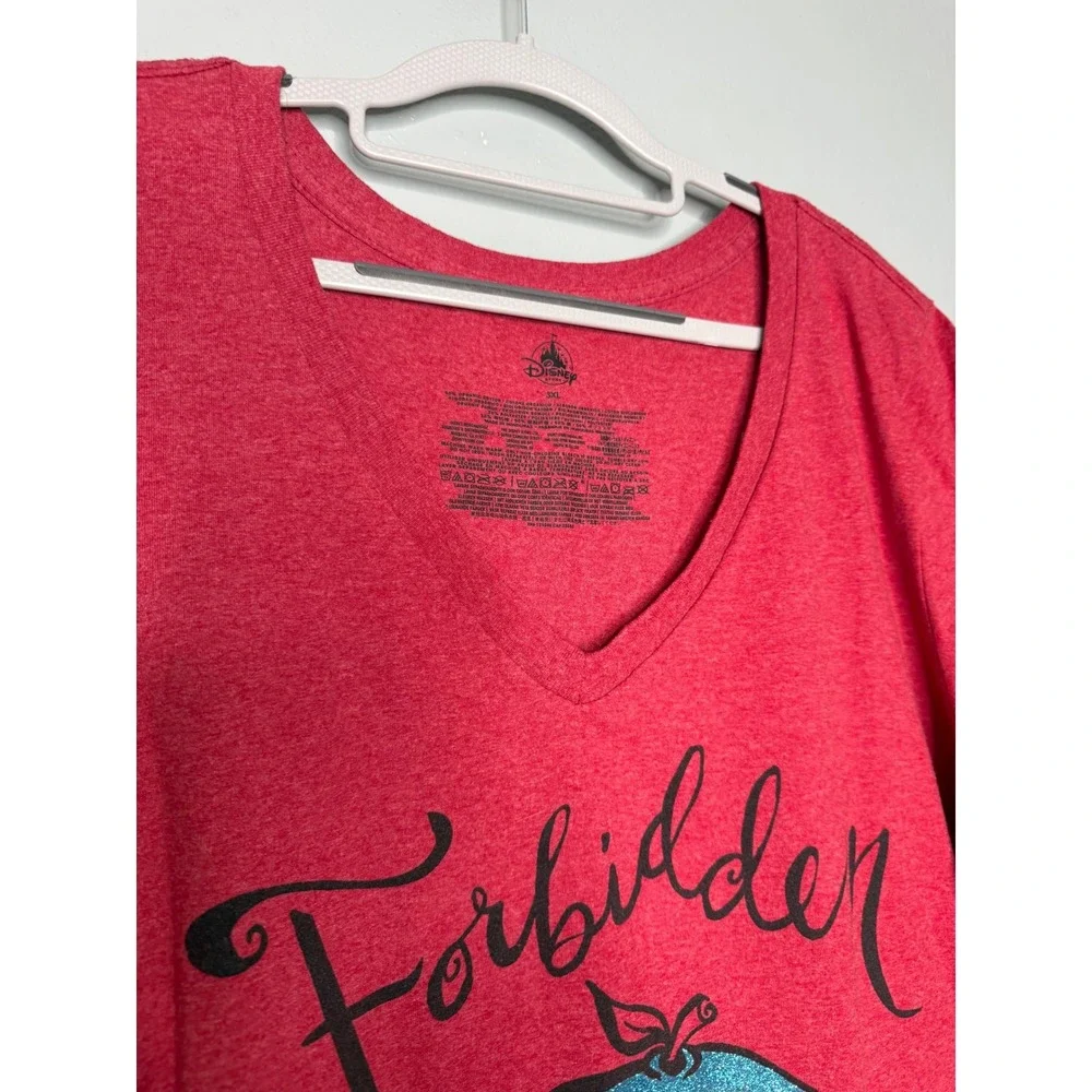 Disney Poison Apple graphic v-neck short sleeve blouse Snow White glitter‎ - Picture 2 of 7